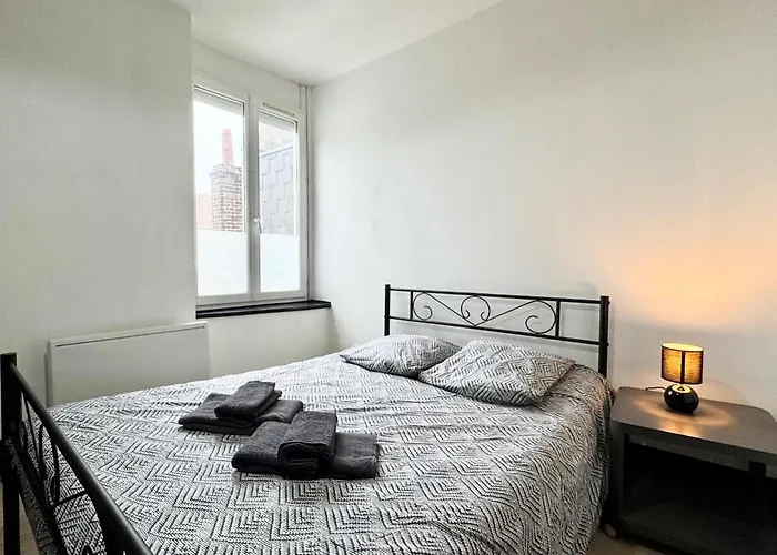 Le Pant'or - Proche A16 - Tv Wifi Apartment Calais